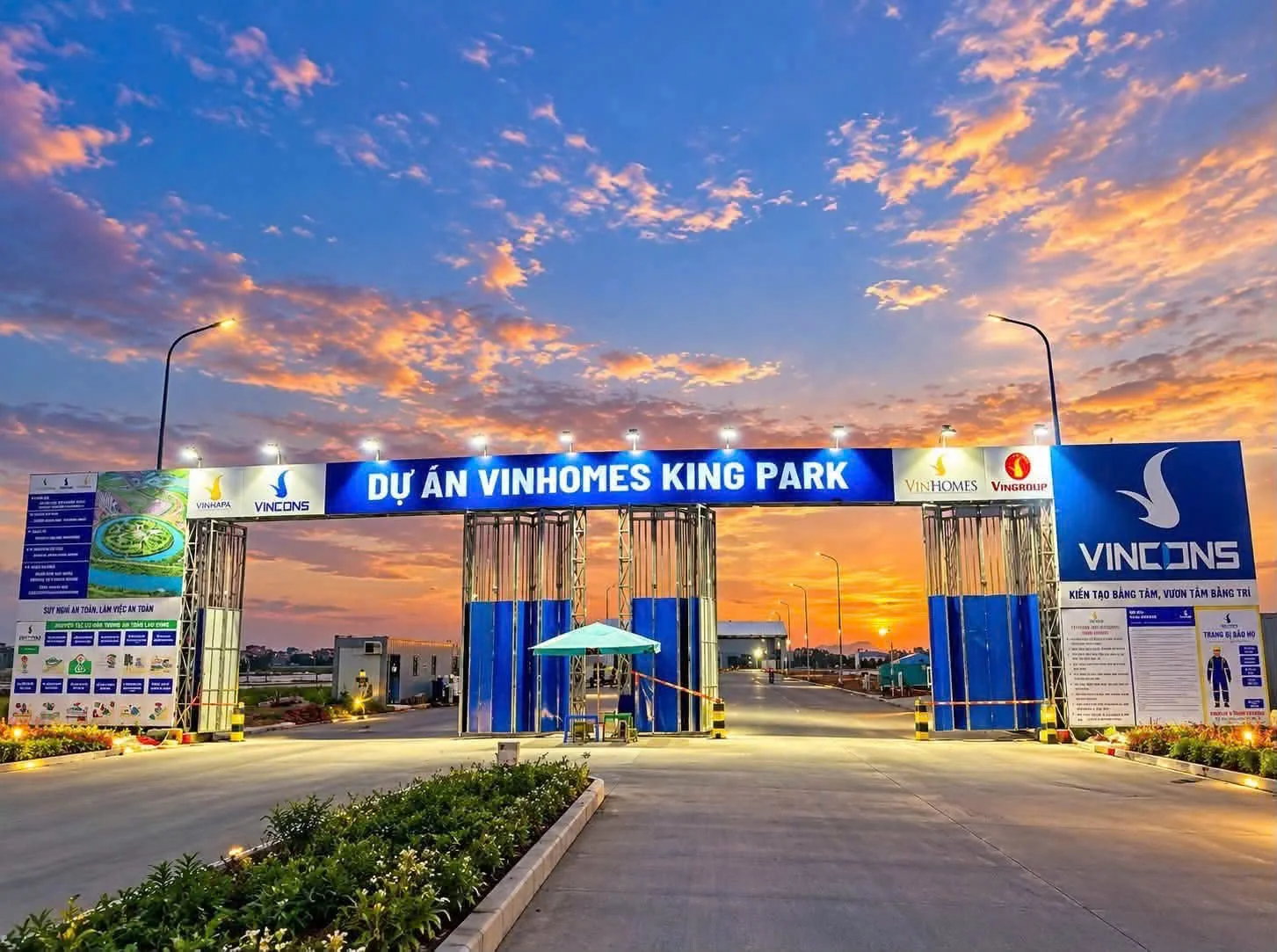 Cổng chào Vinhomes King Park — Vinhomes King Park